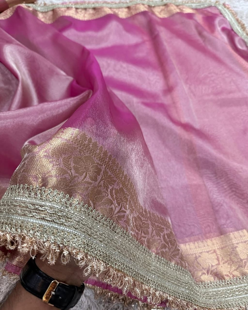 Jaanvi Pink Banarasi Saree